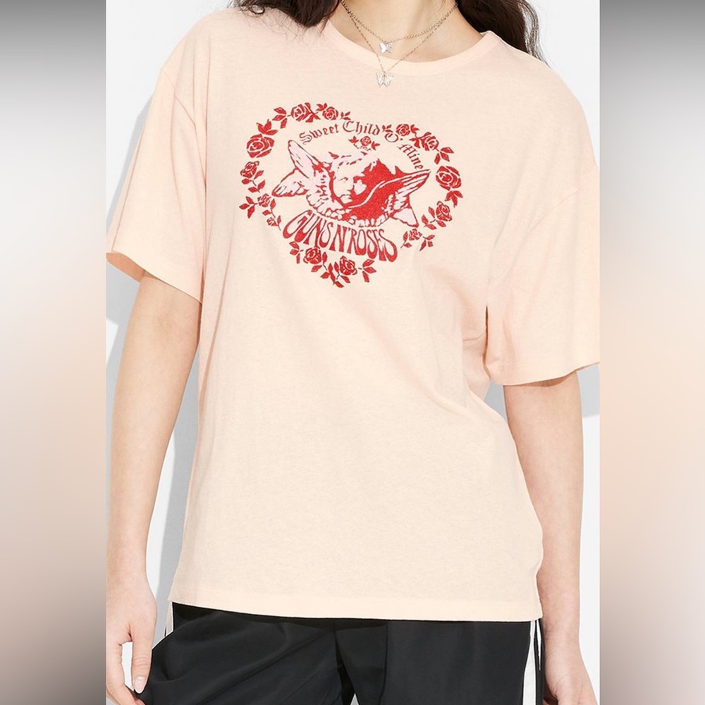 NWT Guns N' Roses Graphic T-Shirt Pink and Red XS ❤️ from Target